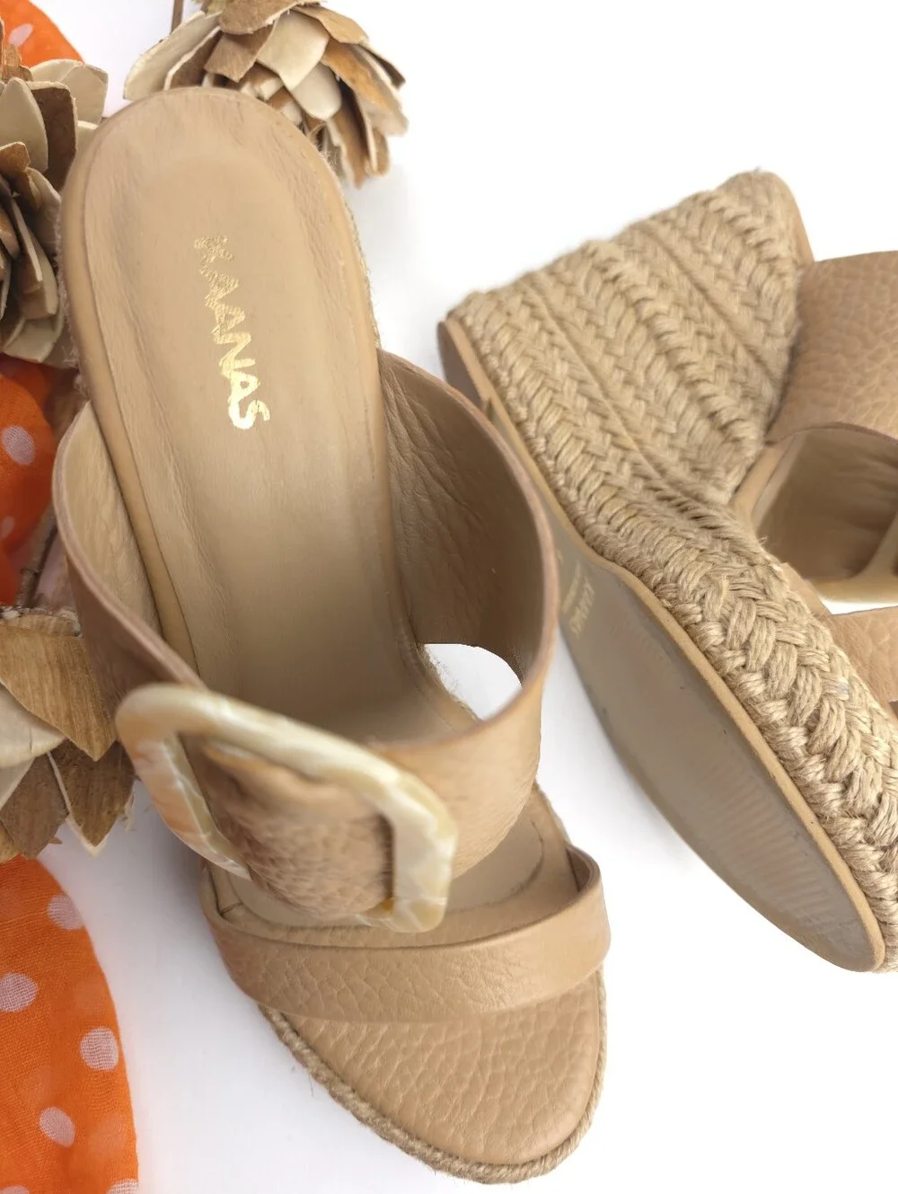 Kaanas Women’s Tan Wedge Slide Sandals with Decorative Buckle Sz 6